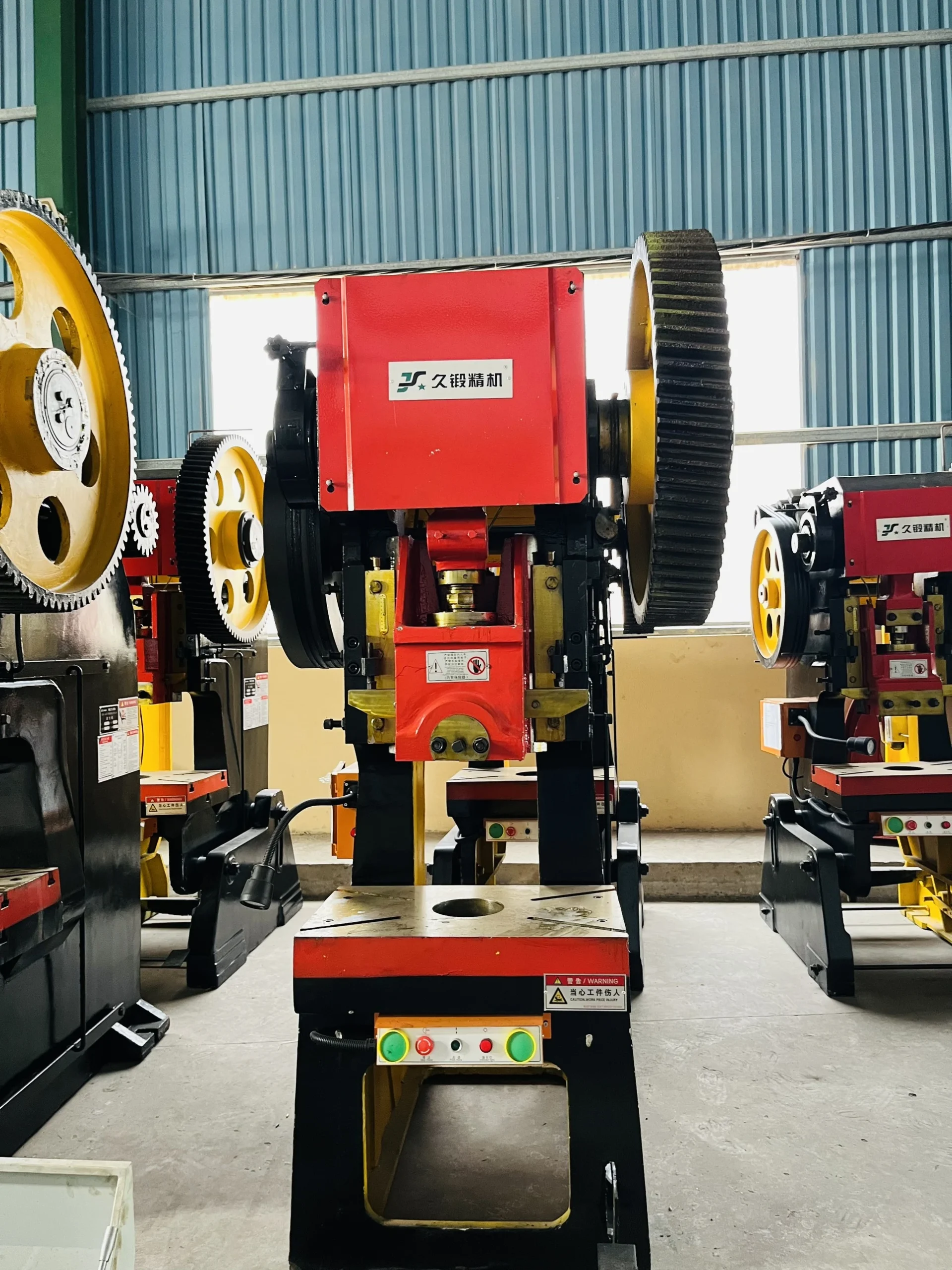 Máy đột dập cơ 63 tấn J23-63