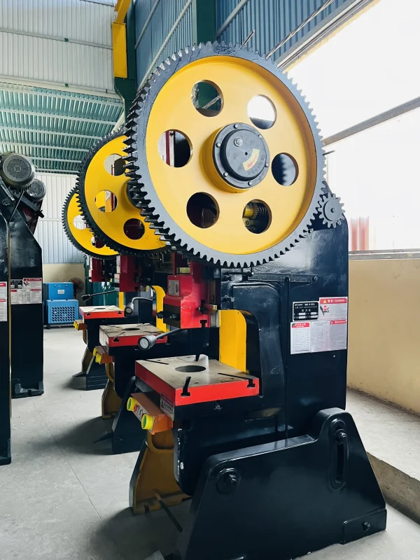 Máy đột dập cơ 25 tấn J23-25